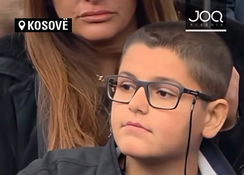 I shoqëruar nga forcat e policisë, djali i Arlindës i dha lamtumirën  nënës