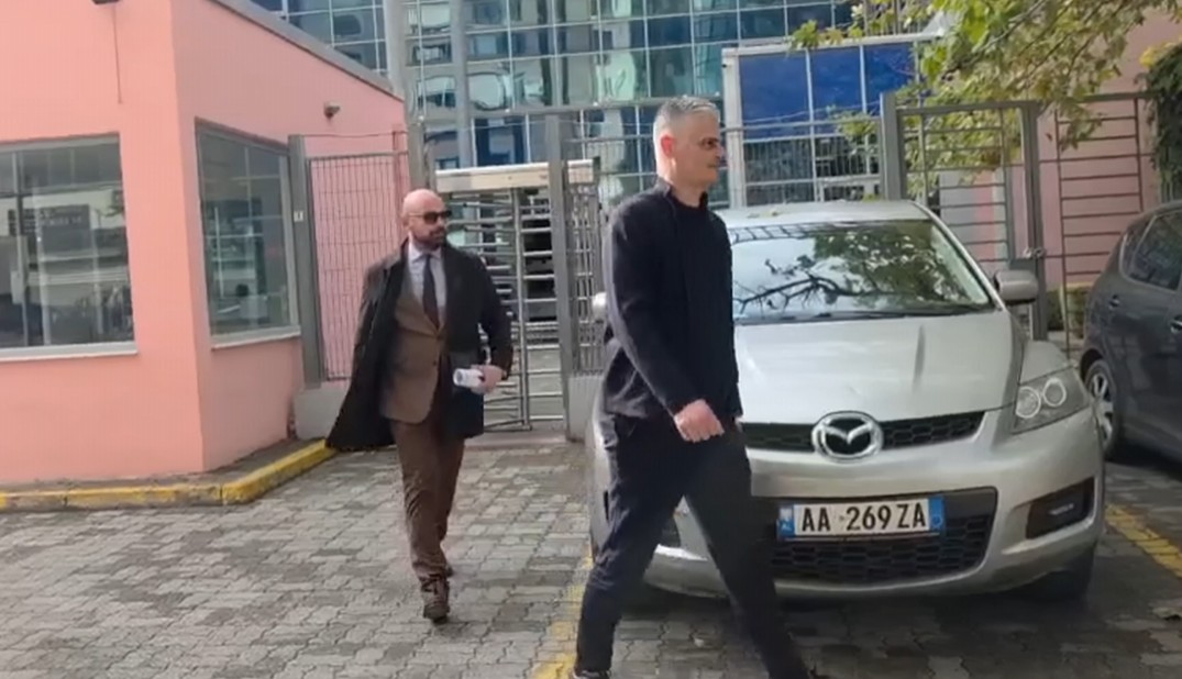 Qytetari- Gjylit dhe Elezit pas daljes nga SPAK: S’keni turp që keni vjedhur lekët e shqiptarëve?