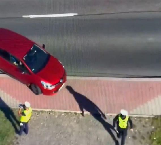 Polonia ngre dronët për të kapur shoferët që sinjalizojnë kontrollet policore