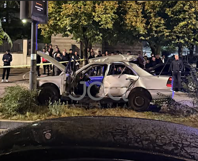 Shpërthen në lëvizje  Benz  i në Gjirokastër  plagosen dy persona