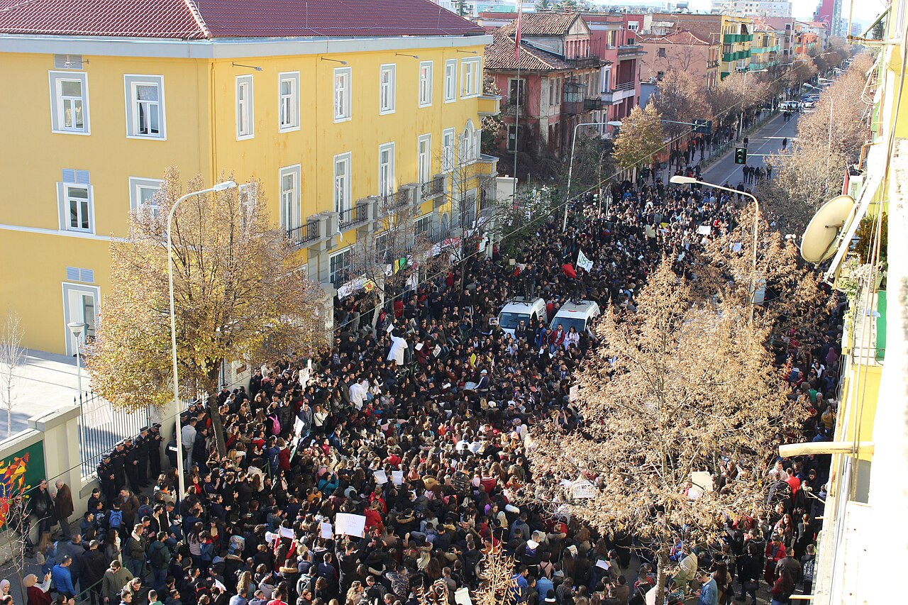 Studentët thërrasin protestë kombëtare: Nesër në orën 14:00, para Ministrisë së Arsimit