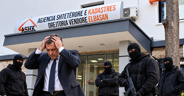 Elbasan: Merr detyrën si drejtor i Kadastrës dhe jep dorëheqjen brenda 3 orëve