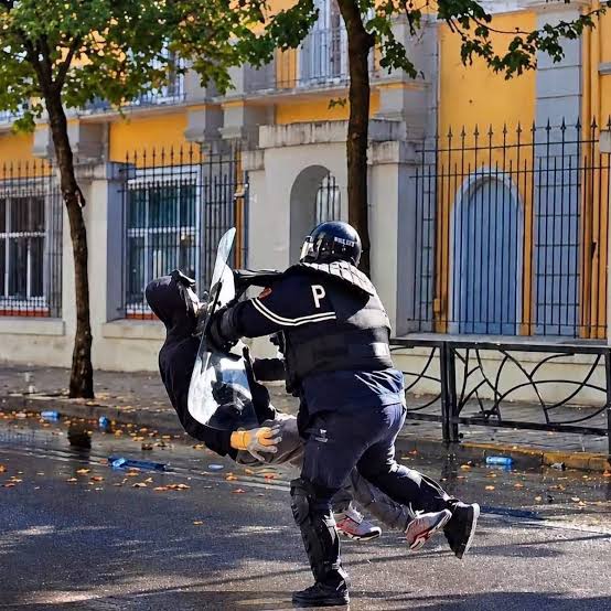 AMP nis hetime për shkeljet e policisë gjatë protestave