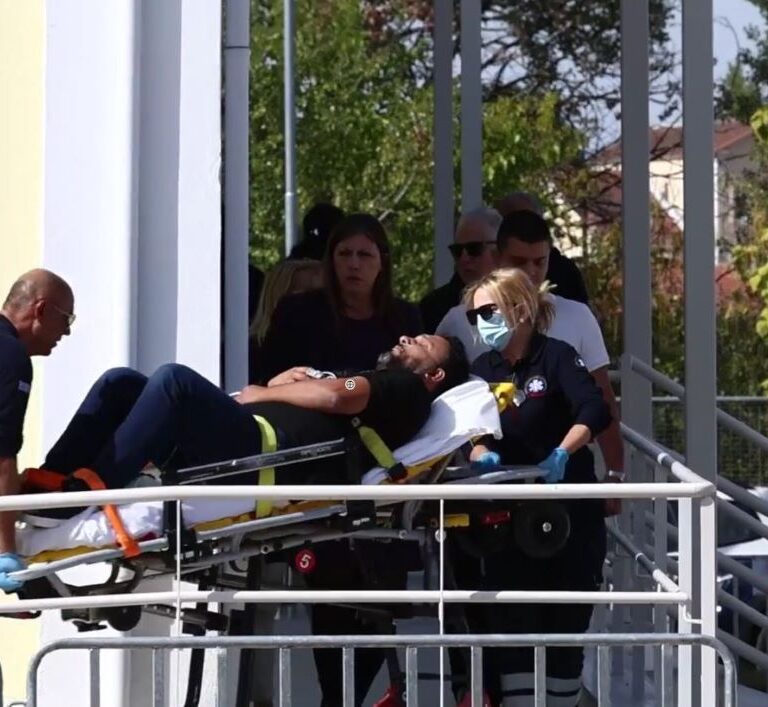 Kërkon drejtësi për djalin, shqiptari humb ndjenjat gjatë gjyqit në Greqi