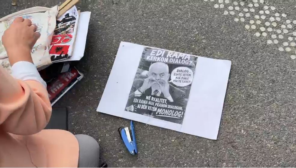 Protestuesit i përgjigjen Ramës: Ai bën vetëm monolog