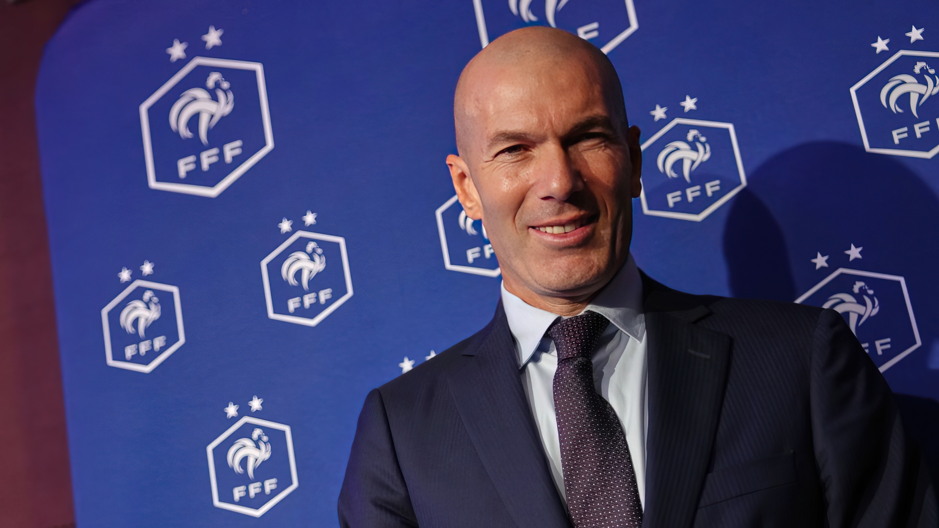Zidane dhe magjia e kontrollit të topit, kthen çdo prekje në spektakël